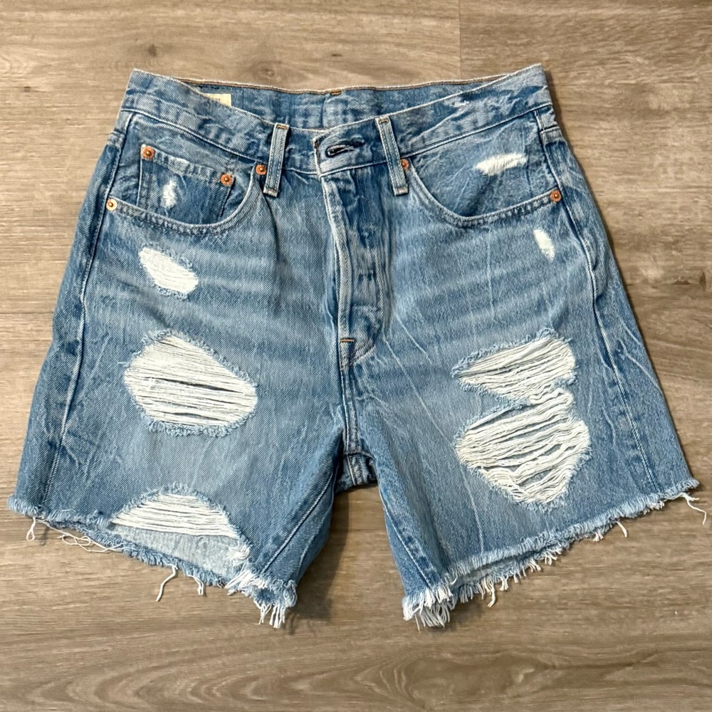 501 Levi Jean shorts